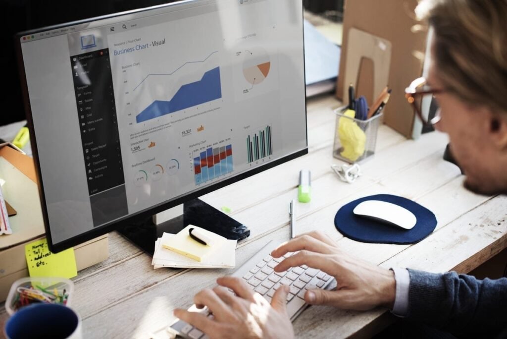 What Are Some Do’s and Don’Ts of Effective Employee Monitoring